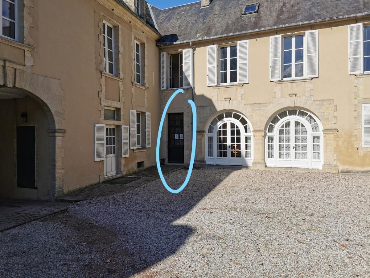 Appartement Avec Vue Sur Cathedrale Classe De Tourisme 3 Etoiles Bayeux Exterior foto